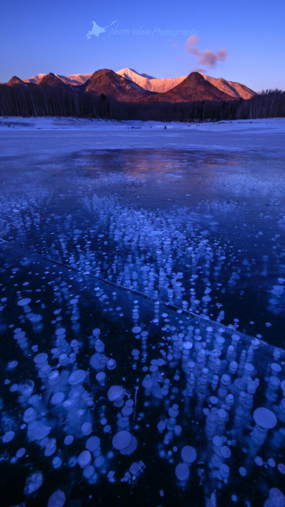 ice-bubble-and-morgenrot-for-iphone8-wallpaper