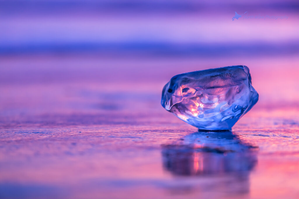 jewelry-ice-on-the-beach-for-surfaceprox-wallpaper