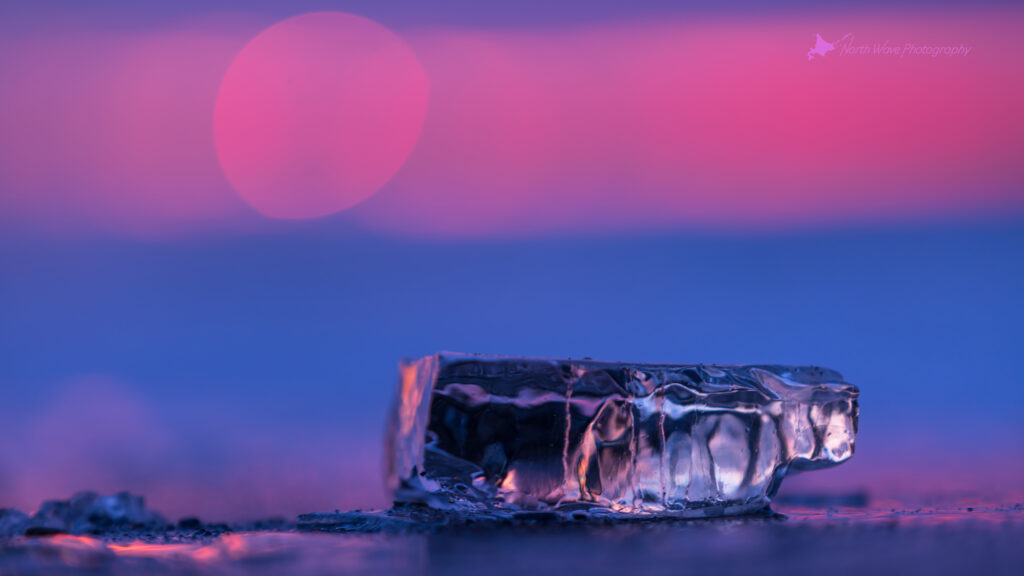 Morning-glow-with-jewelry-ice-for-imac-wallpaper