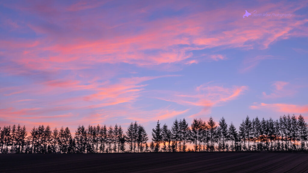 Early-autumn-sky-with-a-morning-glow-for-imac-wallpaper