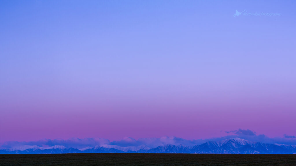 Belt-of-Venus-and-Hidaka-Mountains-at-dawn-for-zoom-virtual-background
